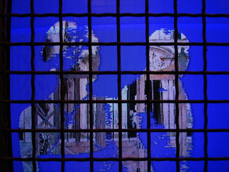 Digital display screen that portrays the context in the presence of a visitor.